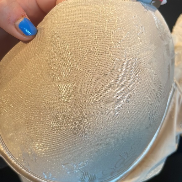 NWT Lilly of France convertible push-up bra 38D barely beige - Picture 4 of 7